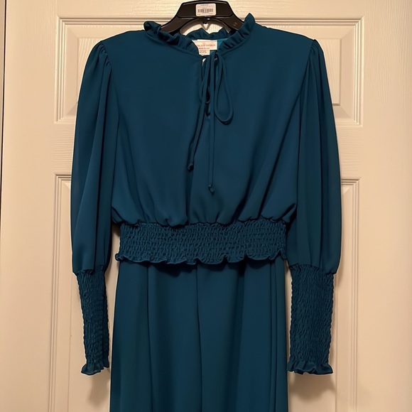 Beautiful 2 piece set - Picture 3 of 4